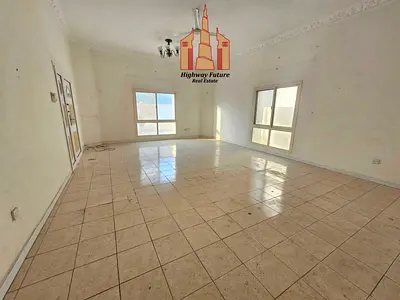 4 Bed room Hall Majlis gardan parking Miads room big villa near park