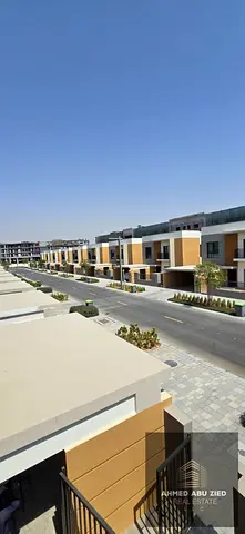 Villa for rent in the Azha community in Al-Amrah, featuring 4 bedrooms, a majlis, a living area, a spacious kitchen, and a maid's room.