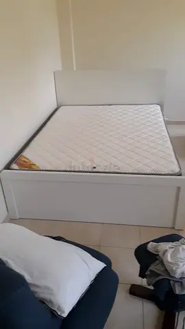 Queen white bed frame - good condition