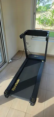 Reebok treadmill FR20Z in perfect condition.