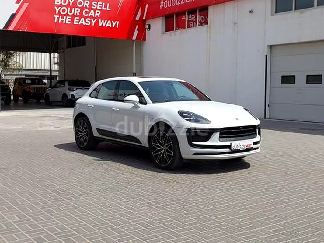 Porsche Macan 2022 — photo 1 of 13