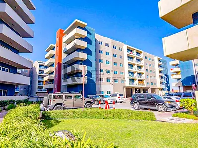 Spacious 2BR | Cozy Balcony | Vibrant Community