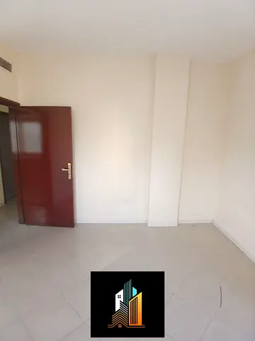 Neat and clean apartment, family building - Premium location with free parking