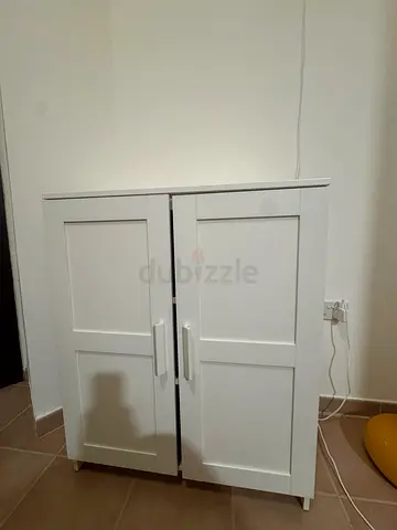 Storage cabinet