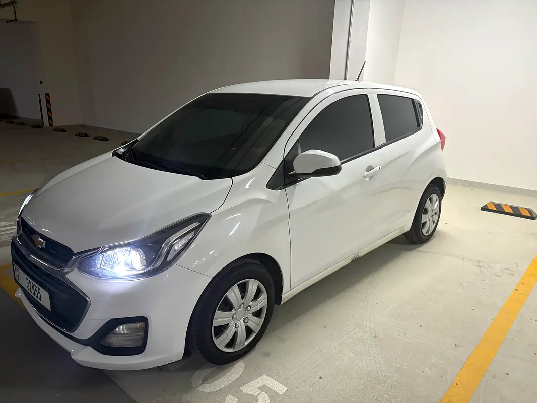 Chevrolet Spark 2019 — photo 1 of 13