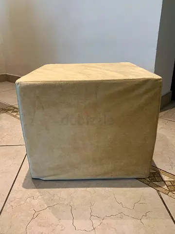 Velour ottoman