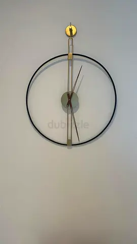 Modern Minimalist Wall Clock — Metal Ring Design