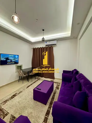 لراغبي الفخامة والتميز شقة فاخرة للايجار الشهري غرفة وصالة باطلالة مفتوحة مفروشة بالكامل باثاث راق جدا مع مطبخ مجهز بالكامل بأحدث الاجهزة ✨