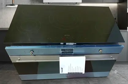 Brand new Smeg brand built in oven electric top 90/60cm free delivery with warranty brand new