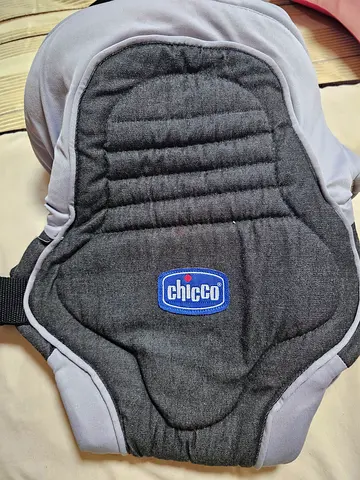 Chicco Baby Carrier - Comfortable Front/Back Carrier, Lightly Used