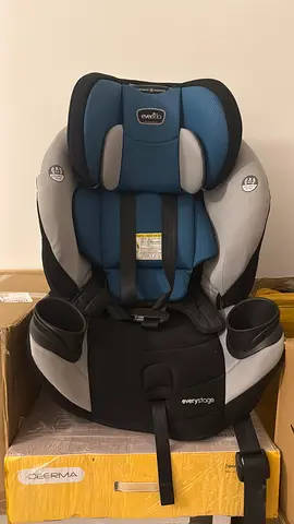 Baby car seater