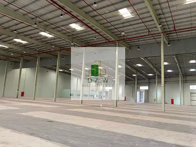 61,000 SQ. FT WAREHOUSE FOR RENT IN Umm Al Thuoob
