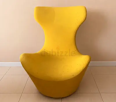 Designer Inspired Swivel Lounge Accent Chair - Comfortable Stylish