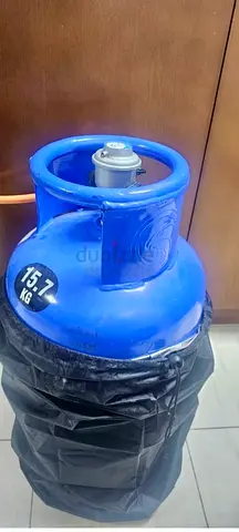 Adnoc Gas Cylinder  regulator cylinder has gas inside