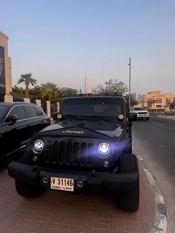 Jeep Wrangler Unlimited Sport 2016 | American Specs | Well Maintained