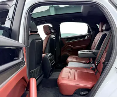 صورة مصغرة 17 لـ 2024 Porsche CAYENNE