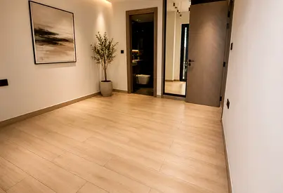 Ready to move in | Large Terrace | 6 Cheques