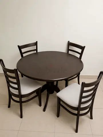 1 set Dining table for sale
