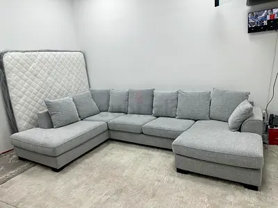 Excellent perfect condition the one brand Kingston Ushape sofa