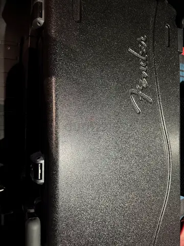 FENDER DELUXE GUITAR HARDCASE