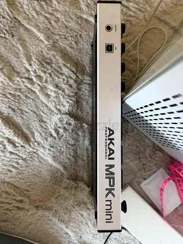 Akai MPK Mini MIDI Controller - Excellent new condition not used - price negotiable