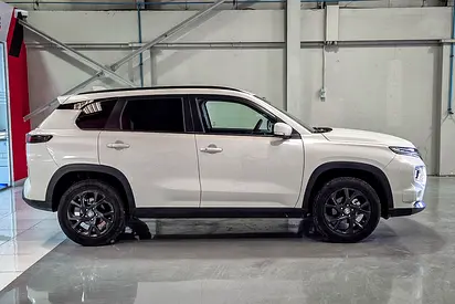 2025 Toyota URBAN CRUISER 照片 4