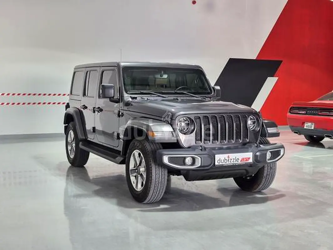 Jeep Wrangler 2021 — photo 1 of 13