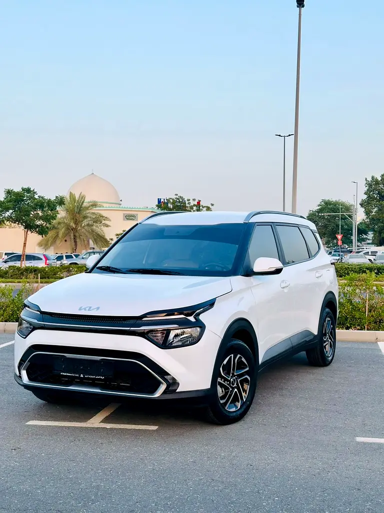 Kia Carens 2025 — photo 1 of 18