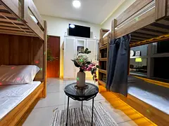 bed space tecome metro bus sheikh zayed road tv fridge all bills including