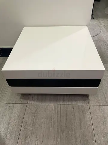 White High Gloss Coffee Table with Black Accent