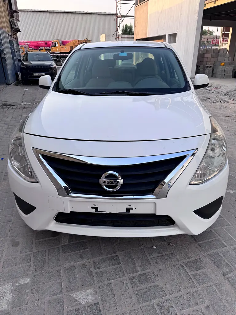 Nissan Sunny 2021 — photo 1 of 7