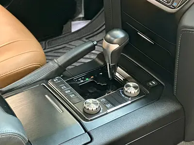 صورة 17 لـ 2021 Toyota LAND CRUISER