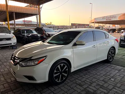 2017 Nissan ALTIMA — фото 12