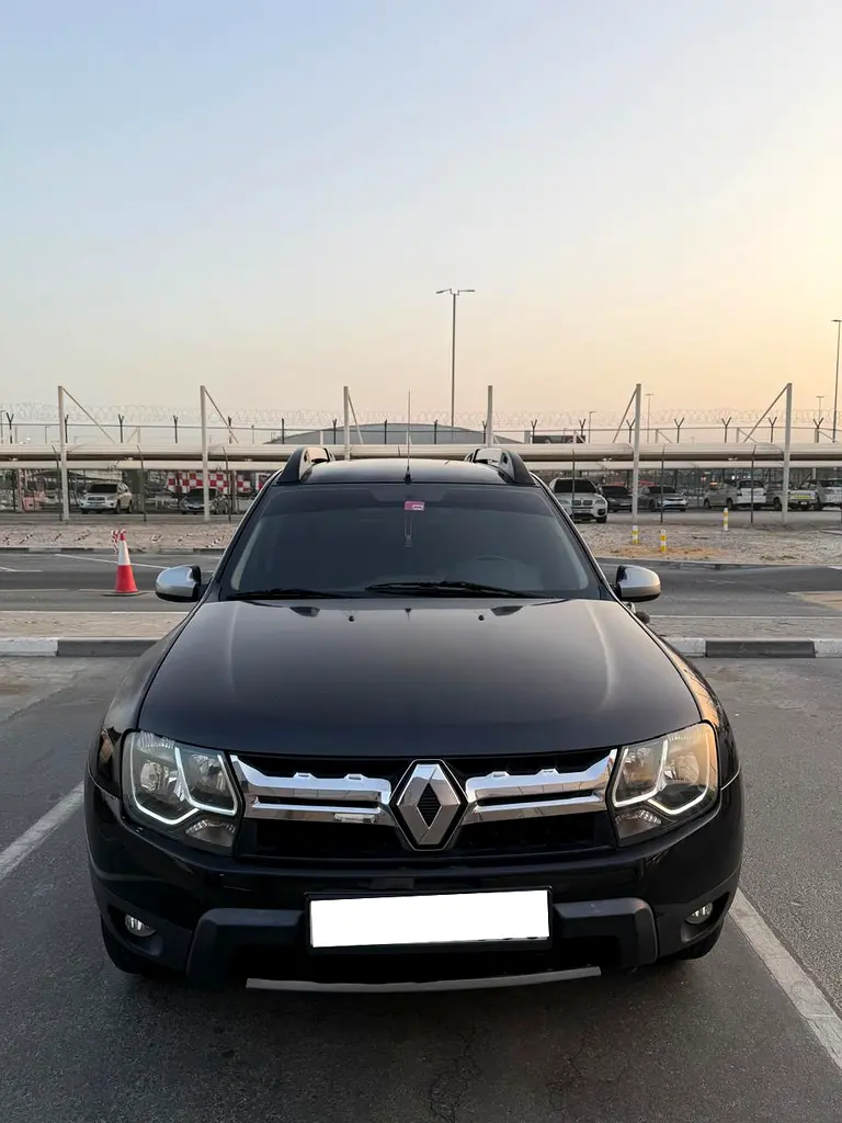 Renault Duster 2016 — photo 1 of 9