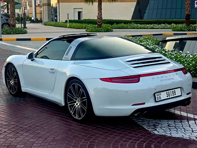 صورة 13 لـ 2015 Porsche 911