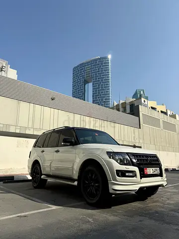 Mitsubishi Pajero Signature Edition 2023 GCC Specs