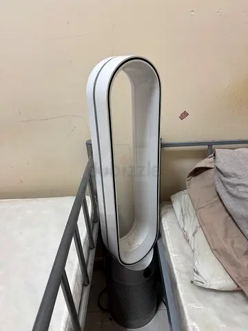 Dyson-style bladeless tower fan / air purifier (used)