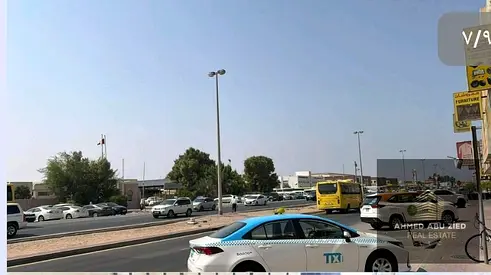 بناية تجارية سكنية للبيع في النعيمية 2 عجمان موقع مميز مقابل مدرسة وعلى حدود الشارقة دخل استثماري قوي وتملك حر لجميع الجنسيات