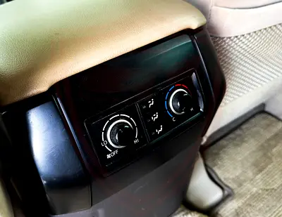 صورة 11 لـ 2019 Toyota PRADO