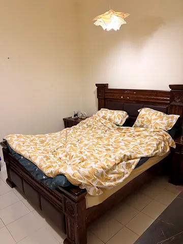 Solid wood carved super king bed frame with mattress included