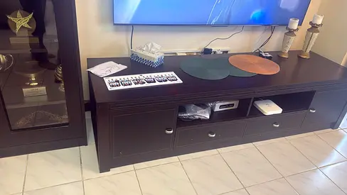 Tv unit