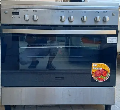 90x60cm FRIGIDAIRE gas cooker, good working with 5burners