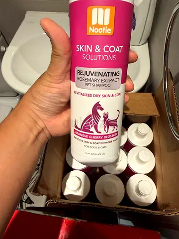 Dog Nootie Pet Shampoo Japanese Cherry Blossom – 36 Bottles – Sold As Is
