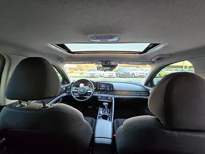 2021 Hyundai ELANTRA — миниатюра 11
