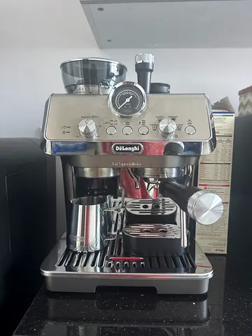 Delonghi la specialista coffee machine