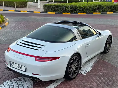 صورة 14 لـ 2015 Porsche 911
