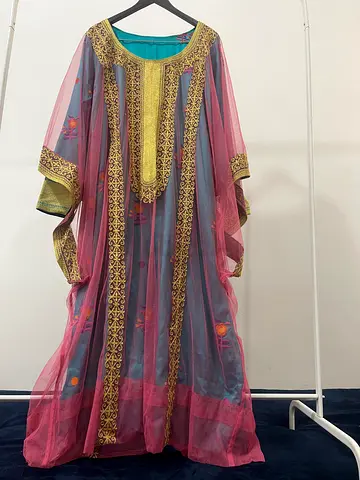 فستان تراثي اماراتي فخم جدا بتطريز عالي