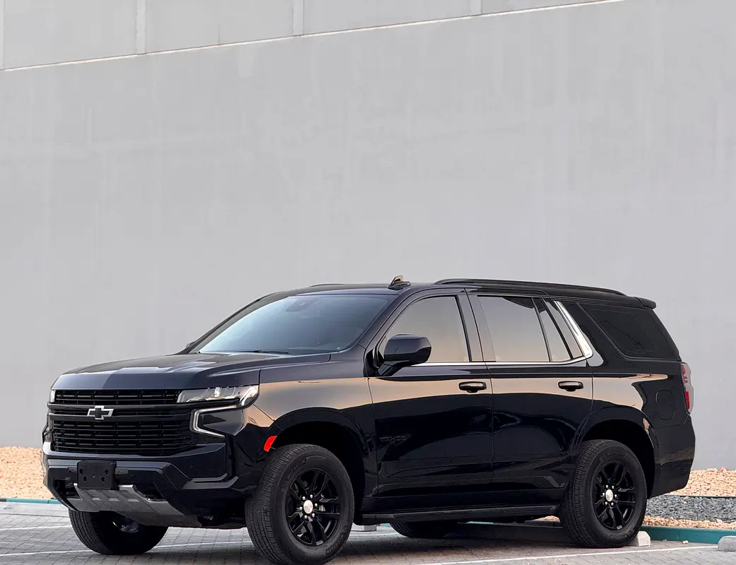 Chevrolet Tahoe 2023 — photo 1 of 20