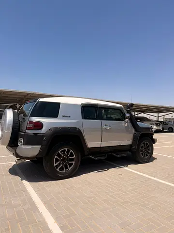 Toyota FJ Cruiser Extreme 2010 | GCC Specs | Off-Road Ready