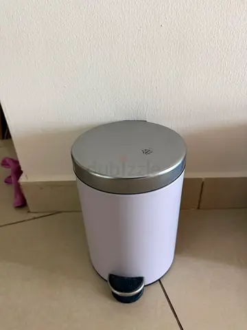 Small white stainless steel pedal bin - compact bathroom/kitchen trash can